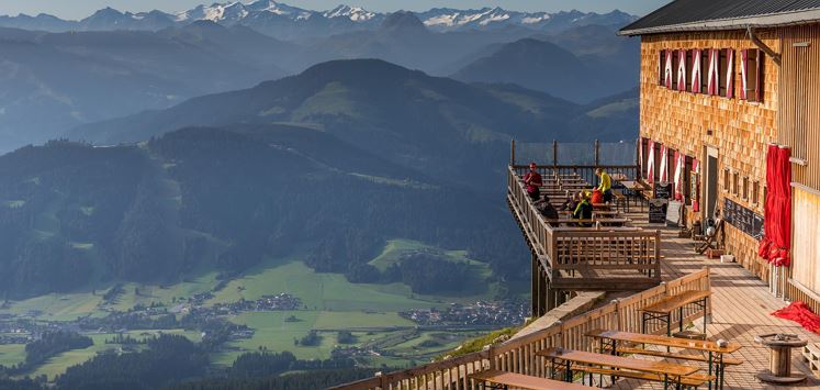 Ellmau_Gruttenhütte_Terrasse_Wilder_Kaiser