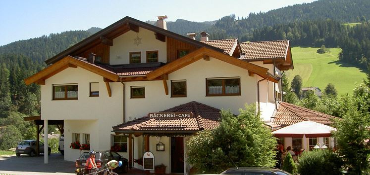 Scheffau_Kaiserbäckerei_Gschwendtner_Hausansicht